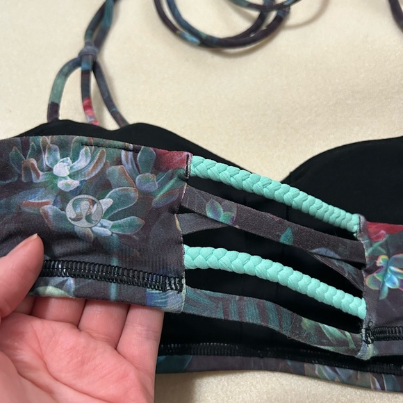 Lulu Lemon Sports Bra Botanical Print Halter size 4 - Picture 3 of 3